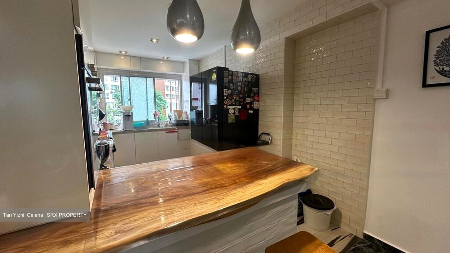 Blk 299 Bukit Batok Street 22 (Bukit Batok), HDB Executive #486942551